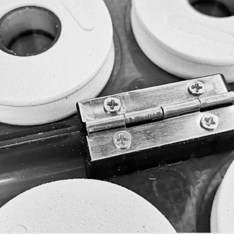 Boîte de rangement aimantée avec bobines plioirs de ligne